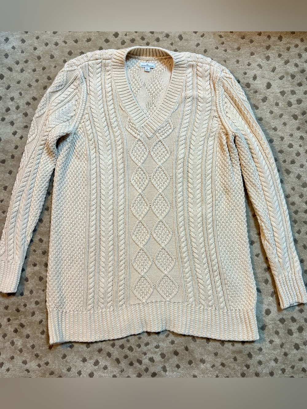 LL Bean Signature Fisherman’s cable knit cotton v neck sweater size large